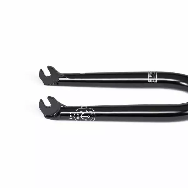 Fourche WETHEPEOPLE BATTLESHIP 15mm Offset Noir 15 Fourche WETHEPEOPLE BATTLESHIP 15mm Offset Noir – Image 13